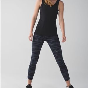 Lululemon Run The World 7/8 Tight
Cyber Stripe Naval Blue Black / Naval …